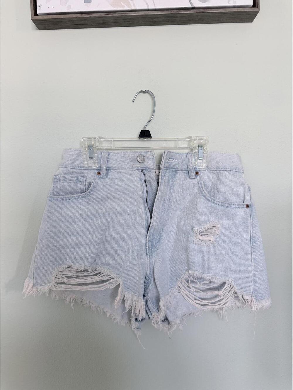 Light Wash Distressed Denim Shorts Size 26